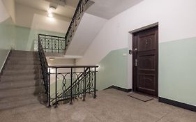 Old Town Ruby Apartment
